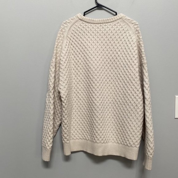 ❗️SOLD❗️Aritzia Sunday Best Peggy Sweater Size L - Picture 7 of 10